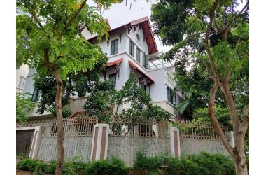 BIỆT THỰ BT04 - ĐÔ THỊ VIỆT HƯNG, SỐ LƯỢNG CĂN CÓ HẠN, DIỆN TÍCH 240M2, MT 15M, THANG MÁY